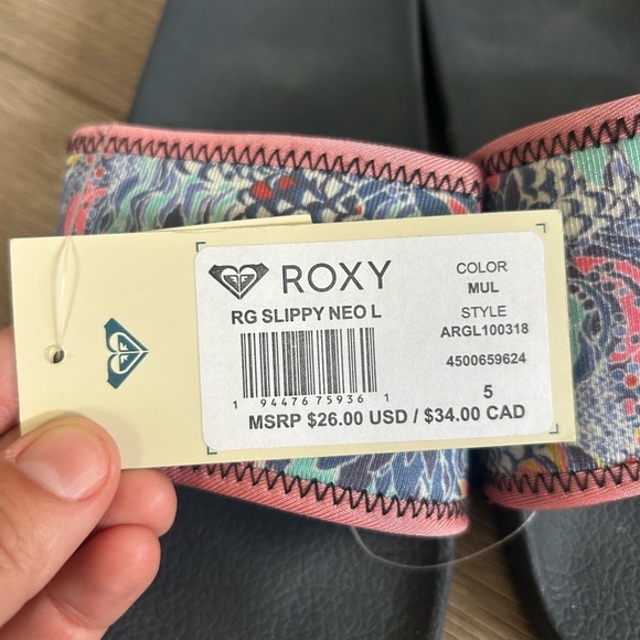 NWT Roxy Girl Floral Slide Sandals - Navy Blue Sole and Multicolor Strap Size 5 - Picture 2 of 5